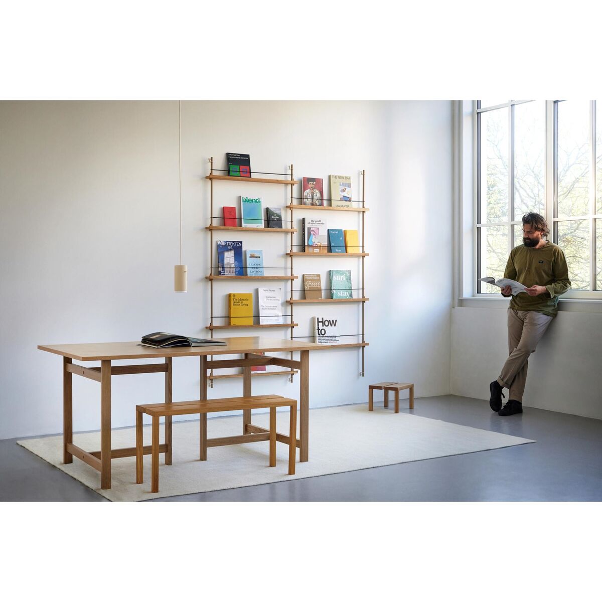 Zeitschriftenregal Bücherregal Mittel Eiche/ Schwarz