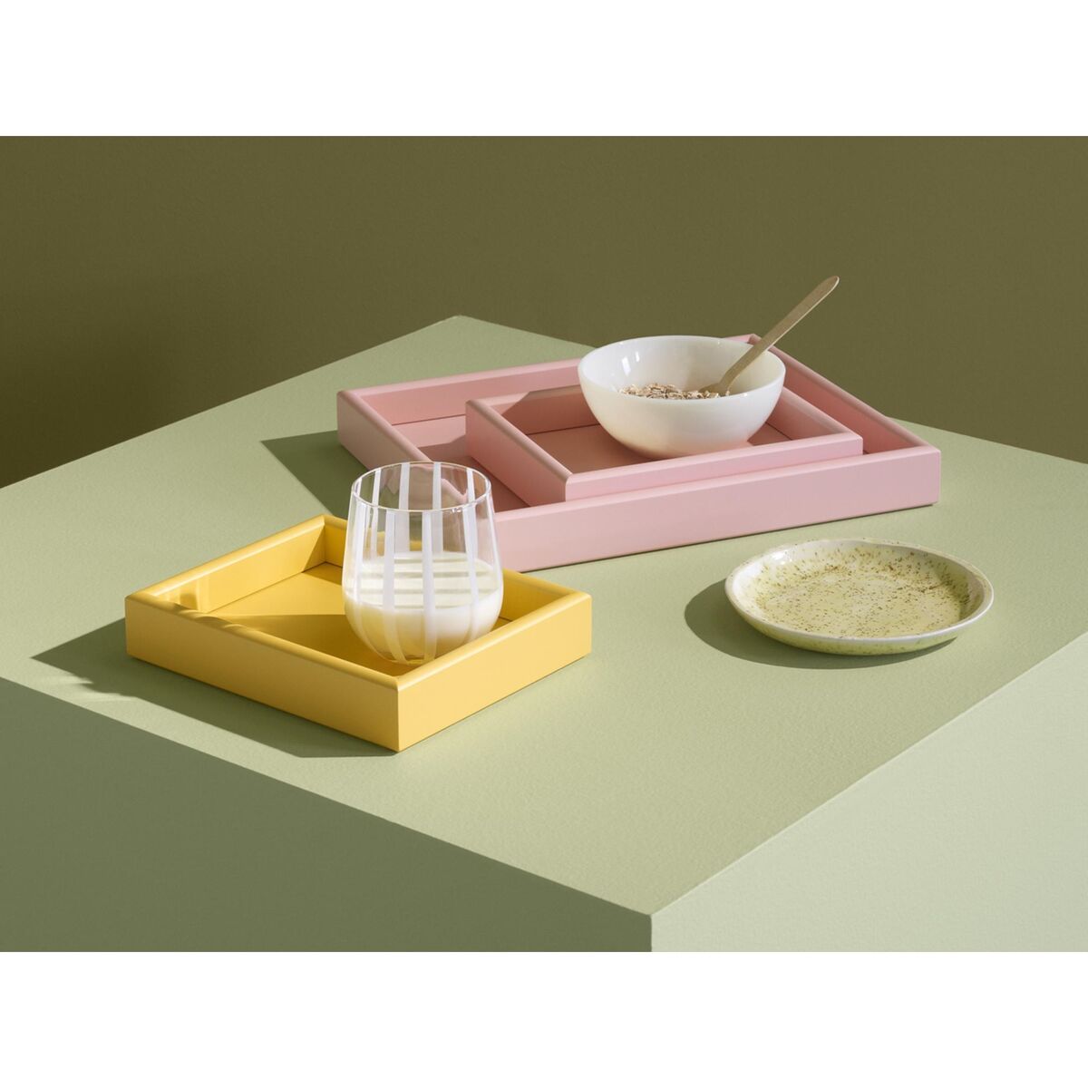 ARRANGE 61T Tray Medium 167-Ruby