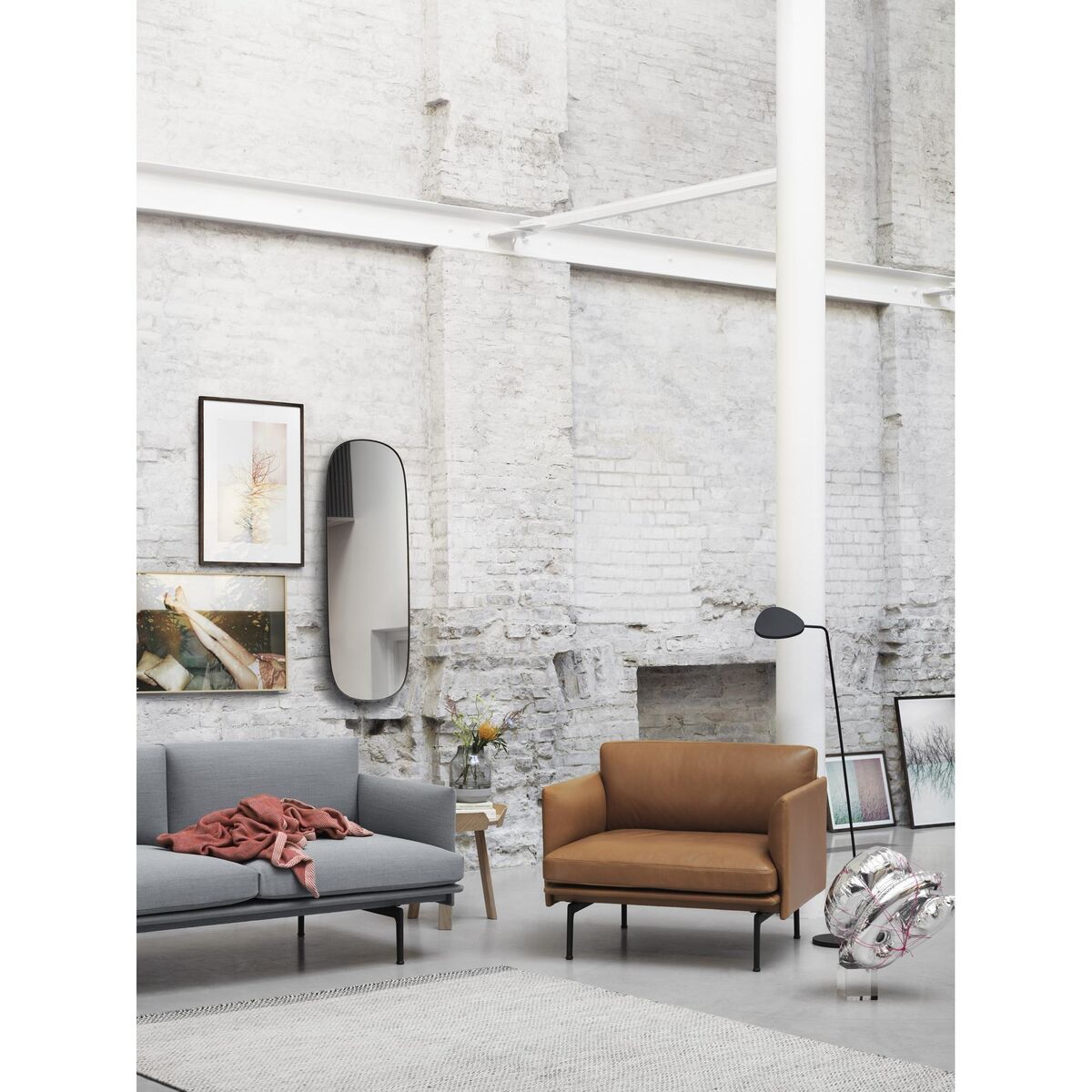 Outline 2-seater Sofa Clay 12/ Black