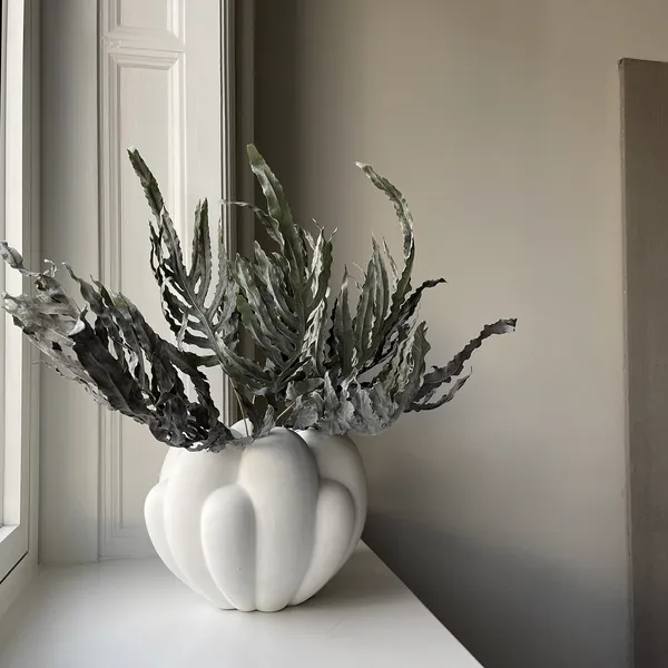 Bloom Vase Mini Knochenweiß