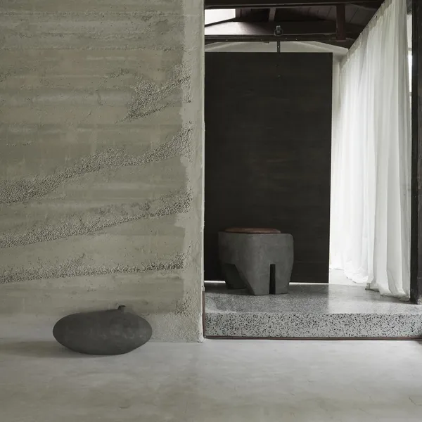 Sculpt Stool Cement