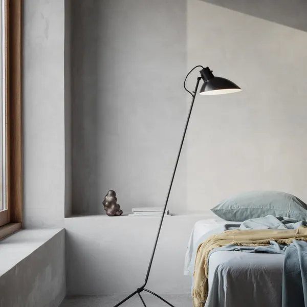 VV Cinquanta Gulvlampe Sort/Rød