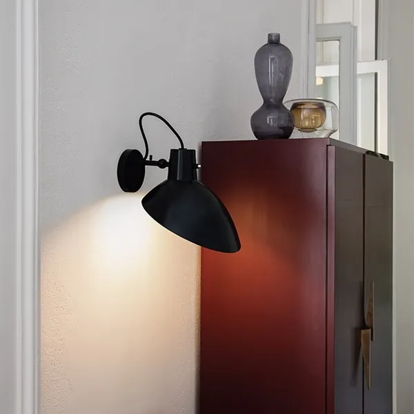 VV Cinquanta Vegglampe Sort/Sort M. Switch