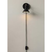 Cast Sconce Wall Lamp M. Diffuser Black