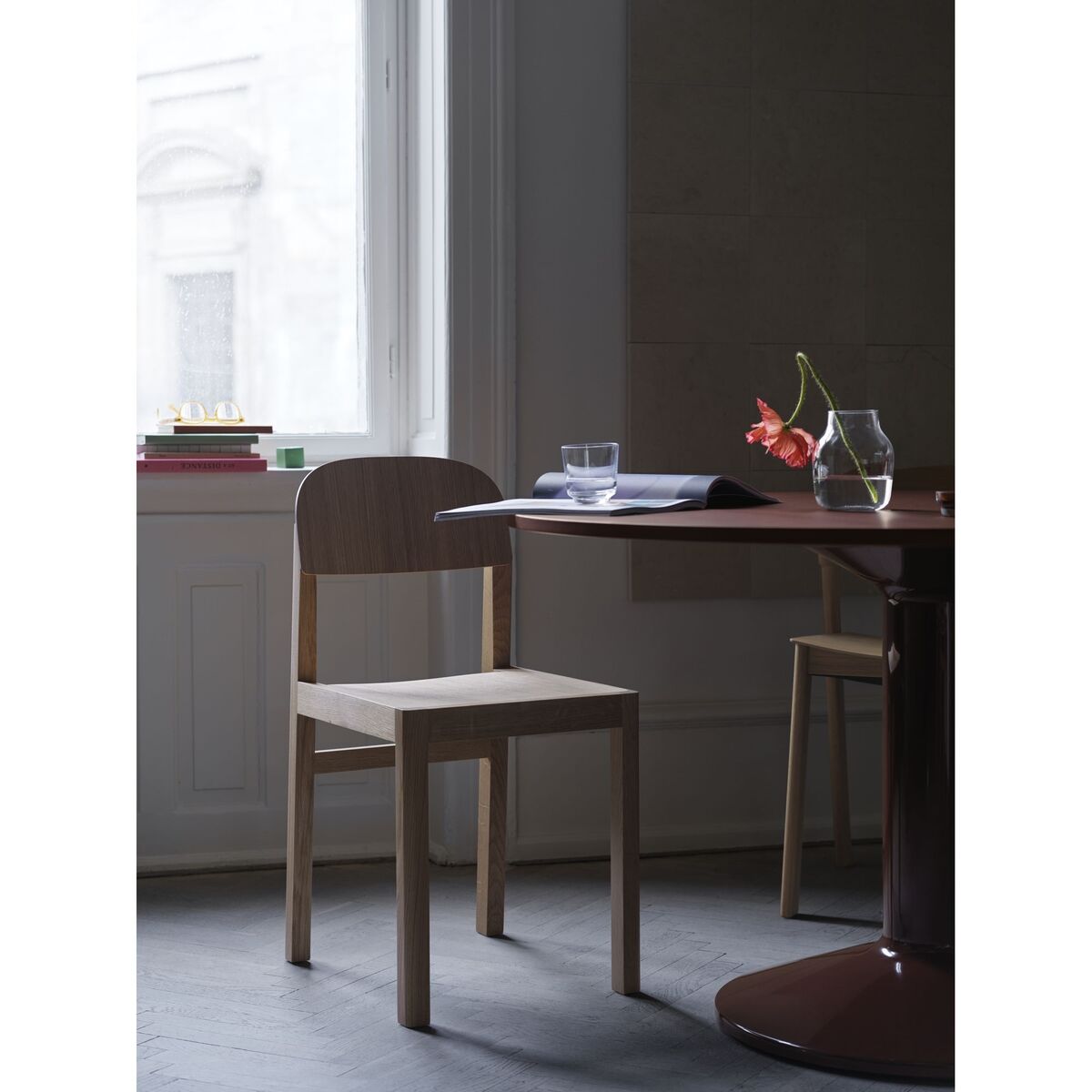 Middle Eettafel Ø120 Linoleum/Donkerrood