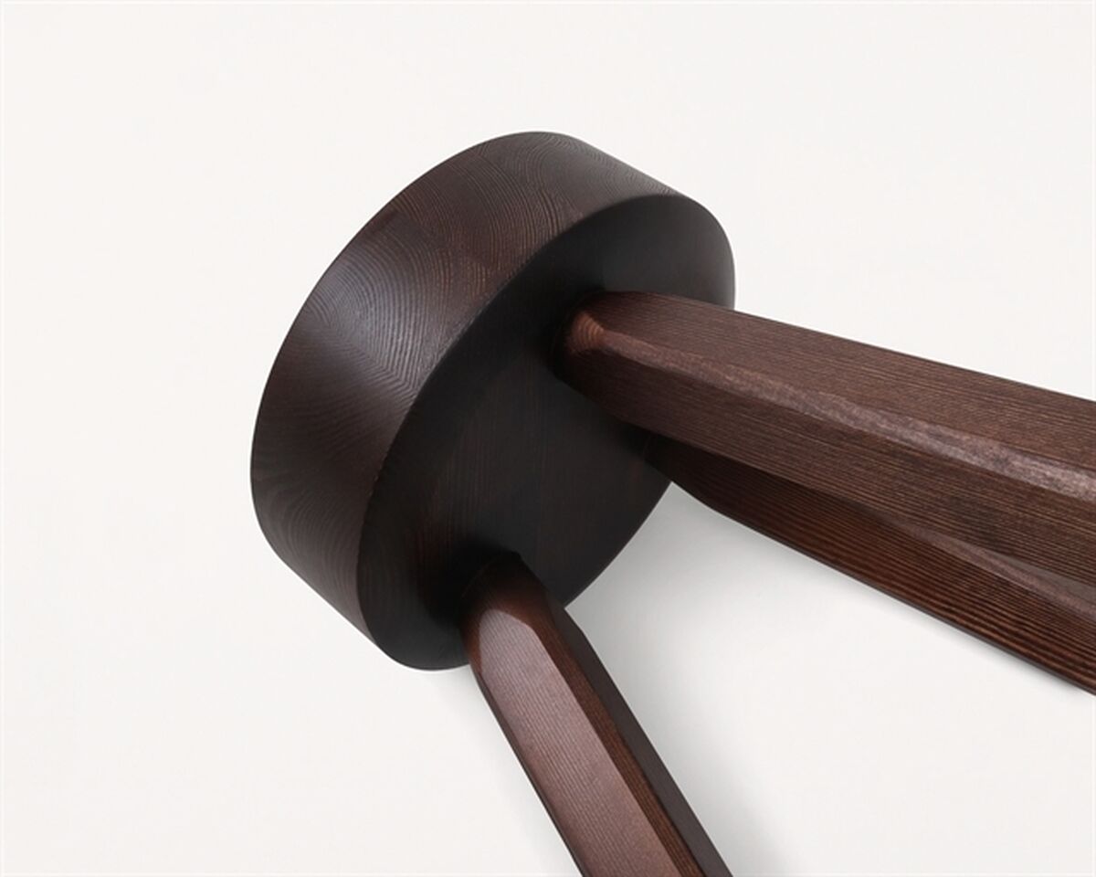 Tabouret AML en Pin Foncé