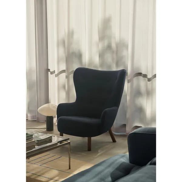 Petra VB3 Armchair Sheepskin Sahara/Oiled Walnut Incl. ATD1 Puff