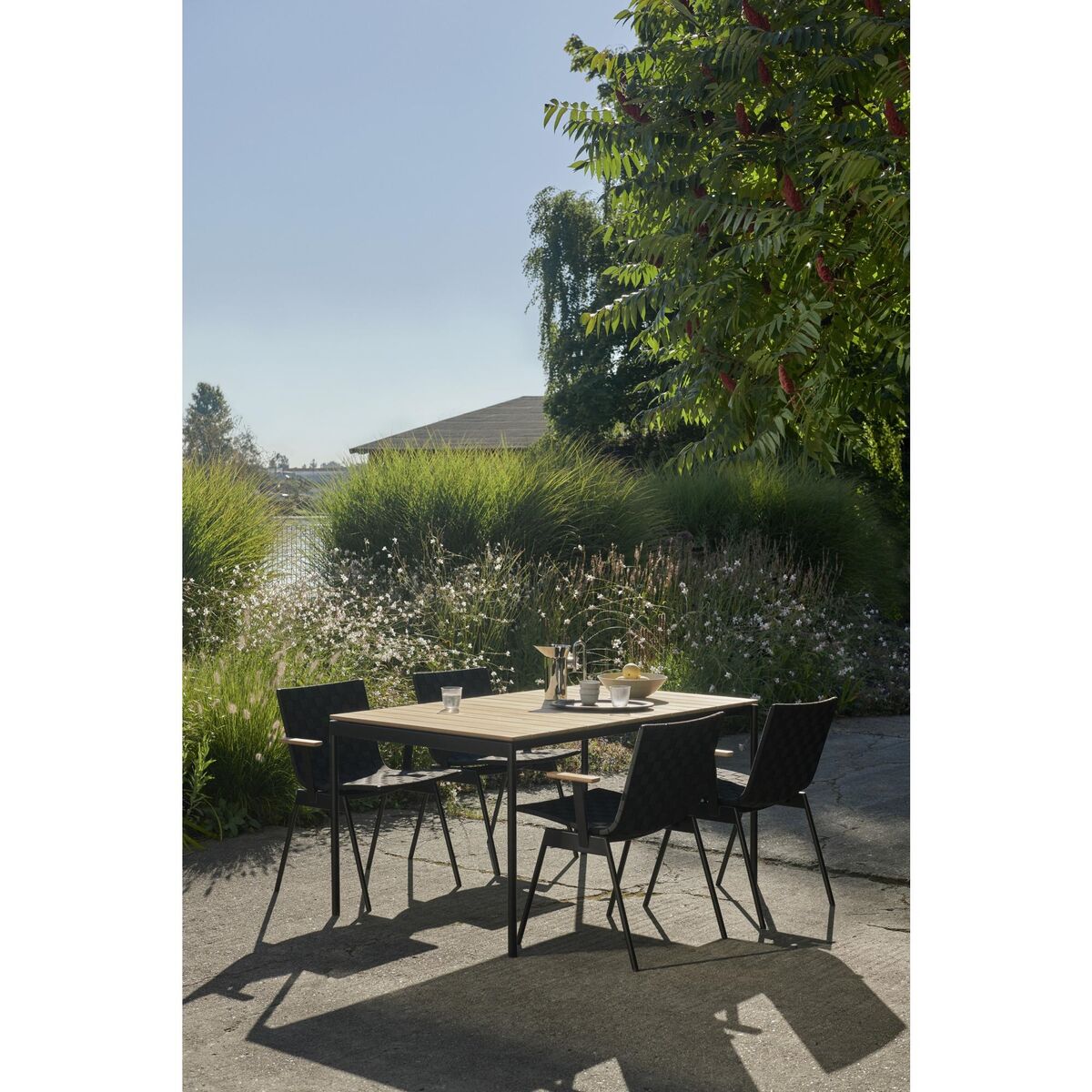 Ville AV25 Buiten Eettafel Klein 150x90 Warm Zwart