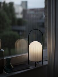 Ghost Bordlampe Sort