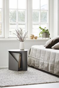 Pedestal Potted Plant Small Black