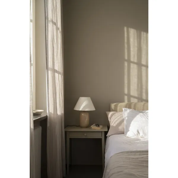 Emily Bordlampe Base Beige