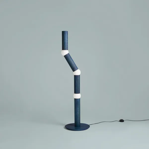 LIGHTBONE Floor Lamp Cobalt Blue Oak