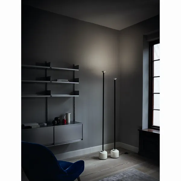 Model 1095 Gulvlampe 170 cm Sort/Hvid