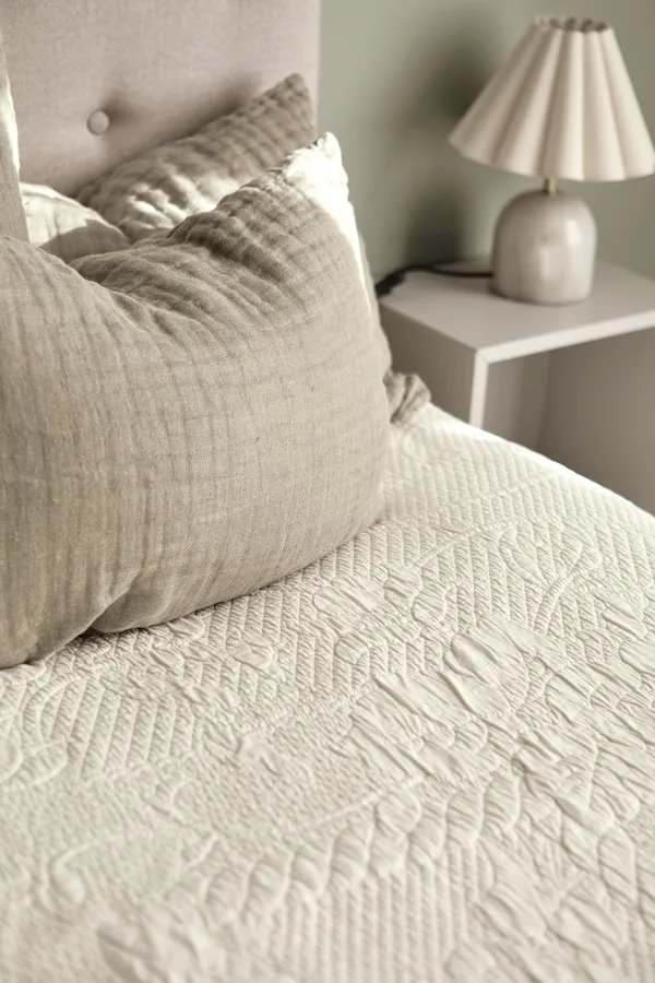 Elena Bedspread 260x260 White