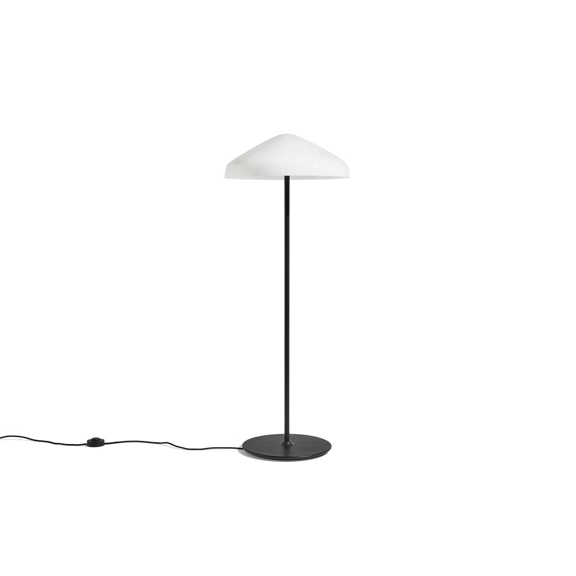 Pao Golvlampa Opal/ Vit