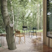 Linear Steel Spisebordsstol med Armlæn Sort