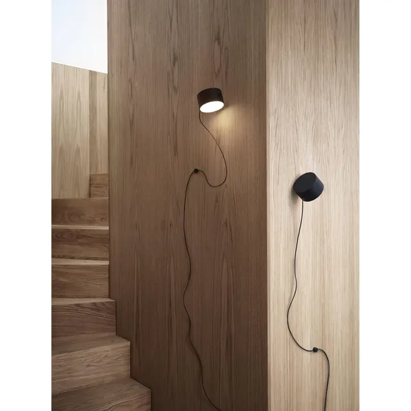 Post Wall Lamp Black