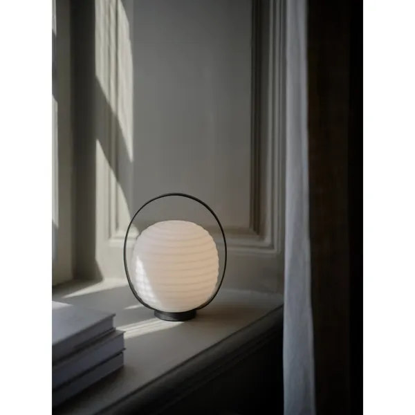Lantern Transportabel Lampe Sort/Opal