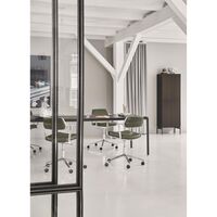 453 Swivel+ Swivel Chair with Floor Sliders Aluminum/ Camel Leather