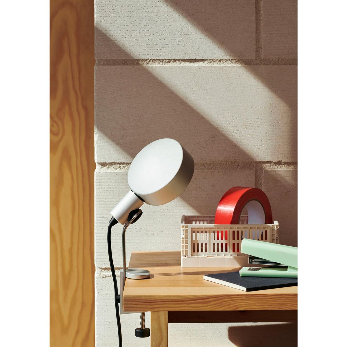 Cupola Table Lamp With Clip Clear