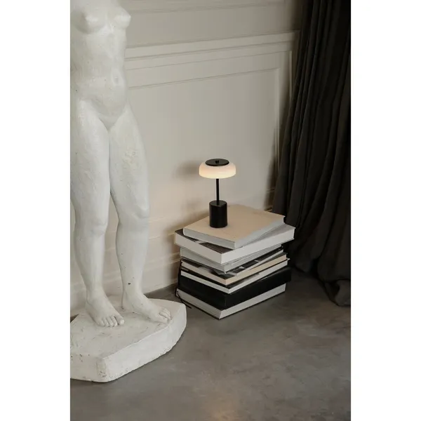 Blossi Bærbar Lampe Mini Sort/ Opal
