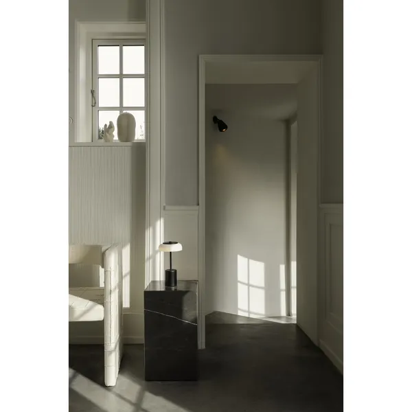 Blossi Bærbar Lampe Mini Sort/ Opal