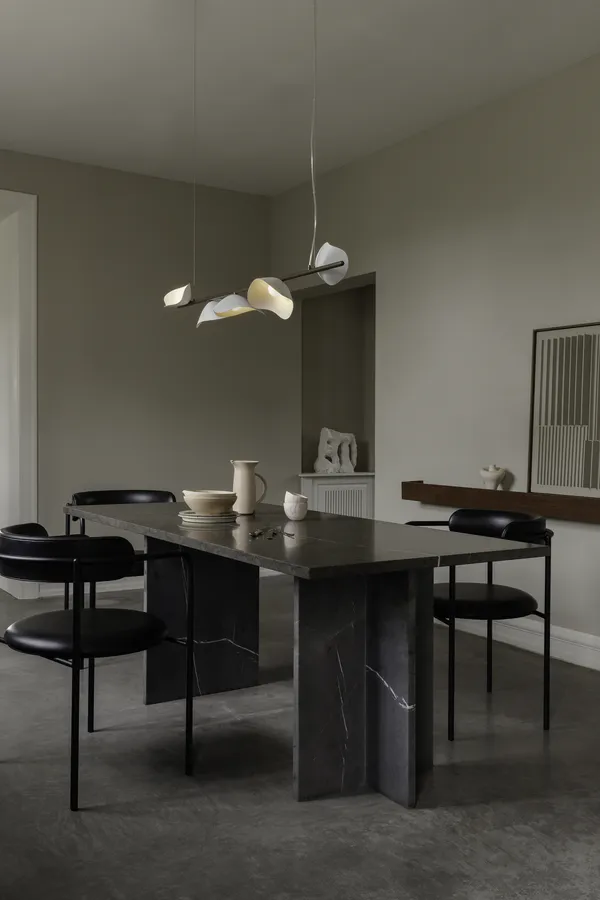 Florii 5 Linear Pendel Mørk Bronze/Hvid