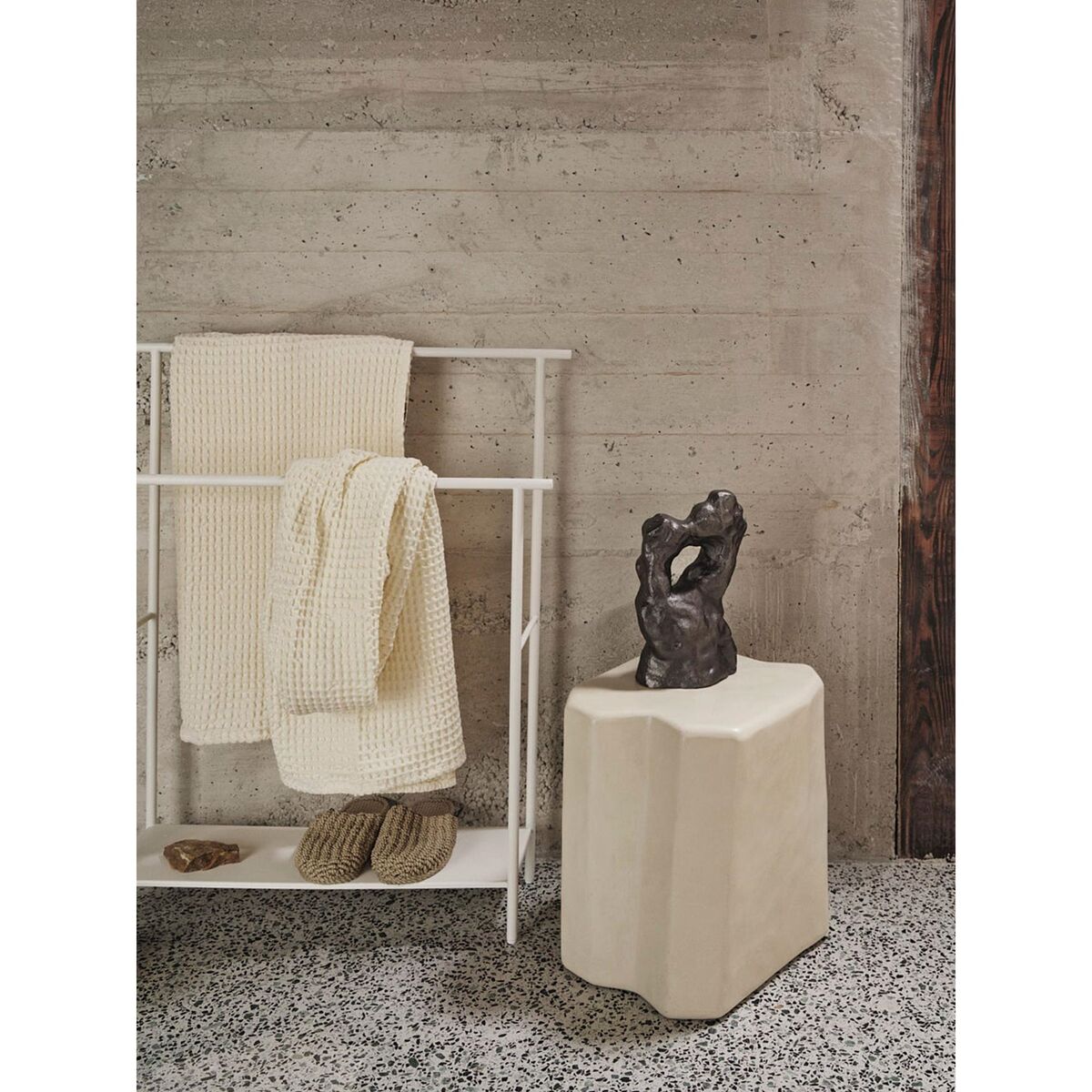 Dora Towel Rack White