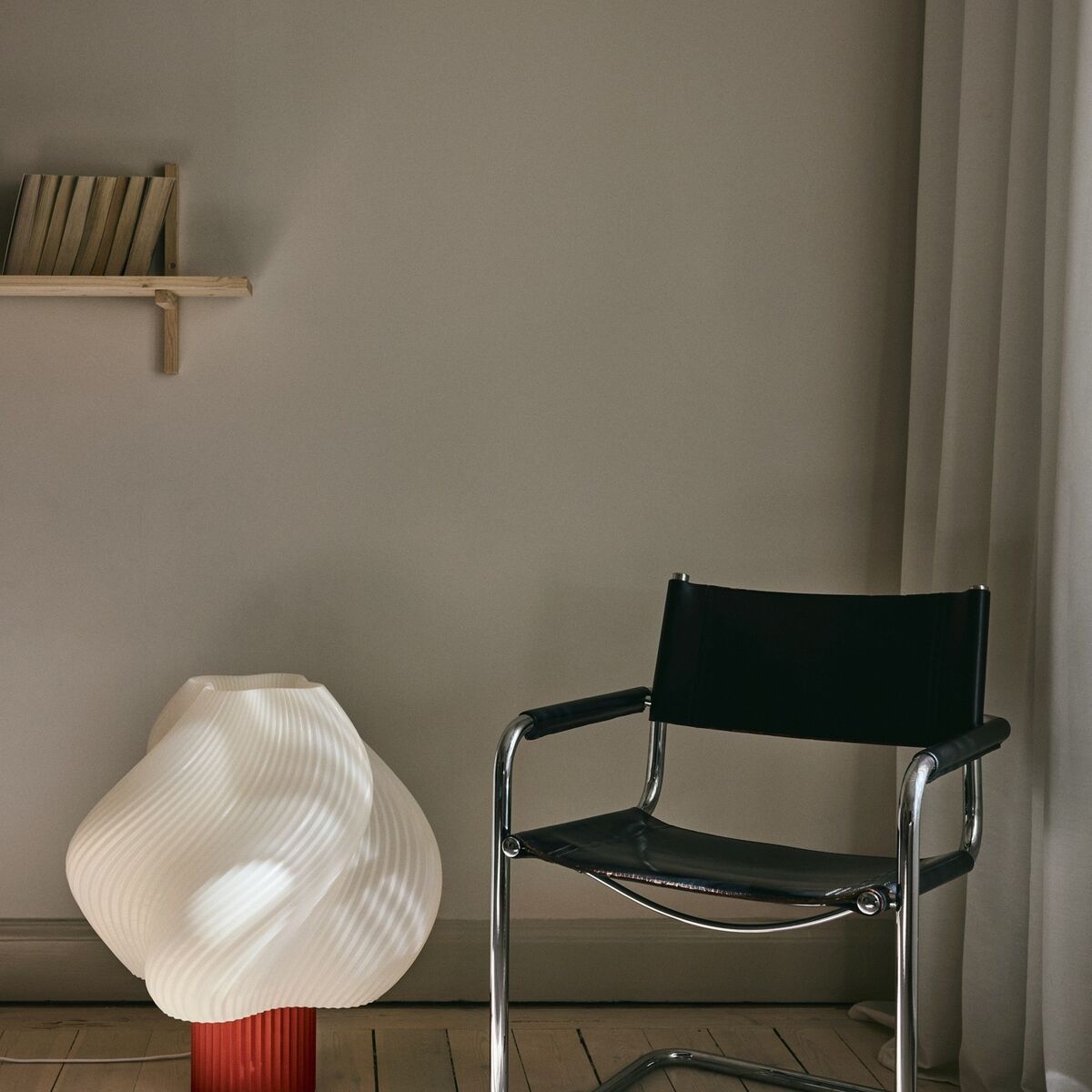 Crème Atelier Soft Serve Mega Floor Lamp Rhubarb