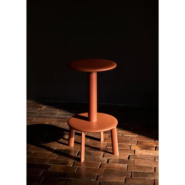 Massif AV40 Bar Stool Dark Stained Oak/Warm Black