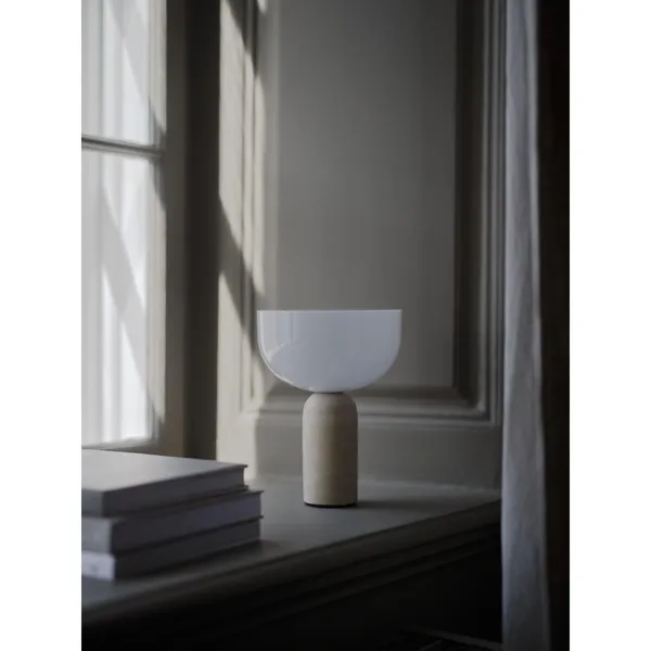 Kizu Limited Edition Tragbare Lampe Travertin/ Sand