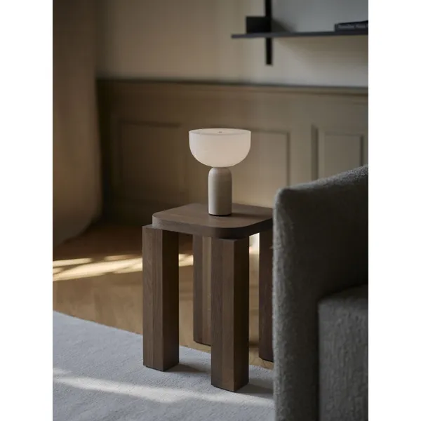 Kizu Limited Edition Tragbare Lampe Travertin/ Sand