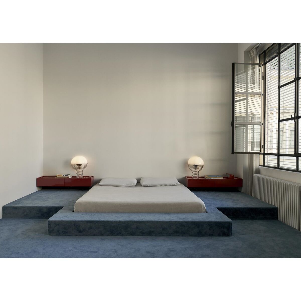 Wire Table Lamp Ø30 Chrome/ Red