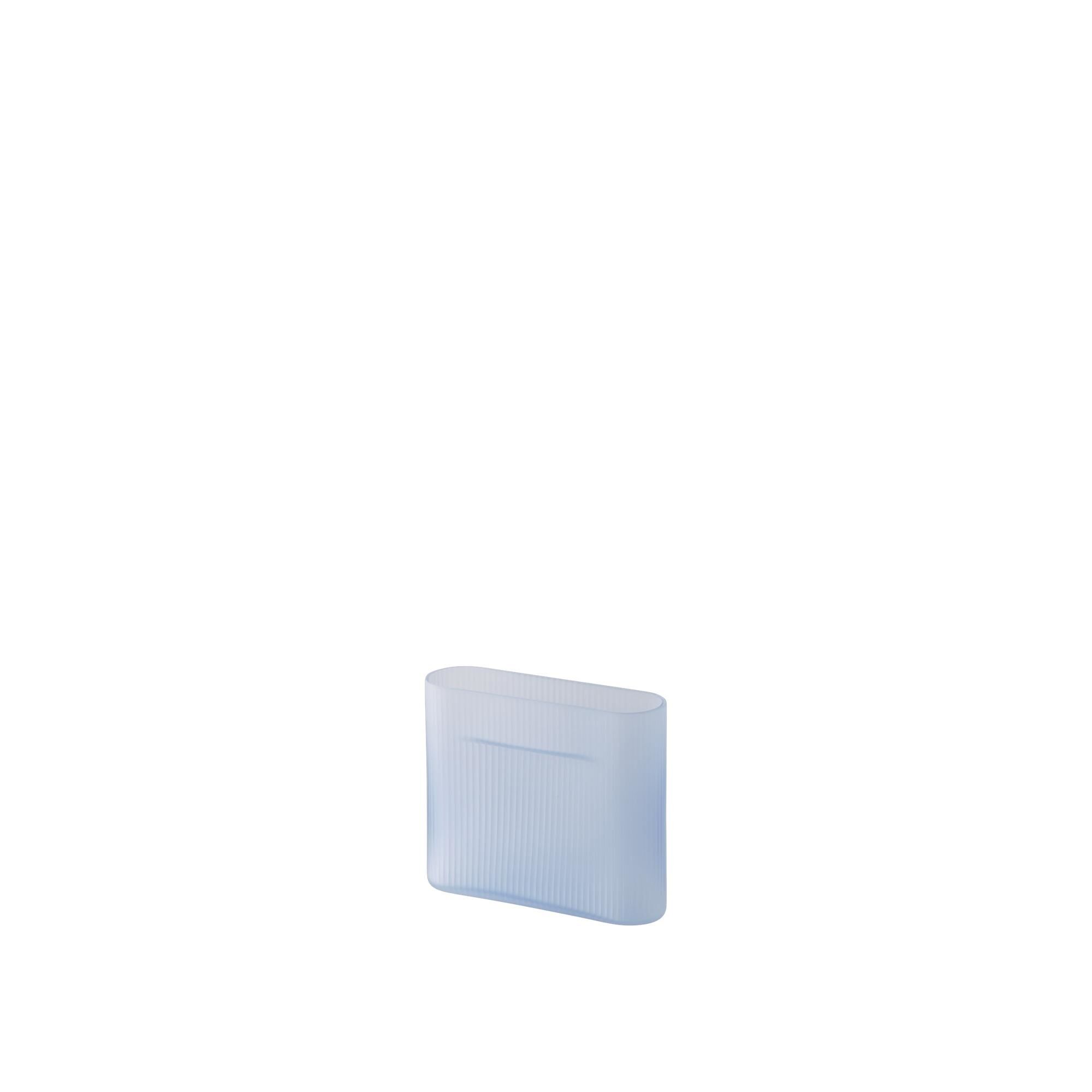 Ridge Vase H16.5 Bleu Clair/ Verre Glacé