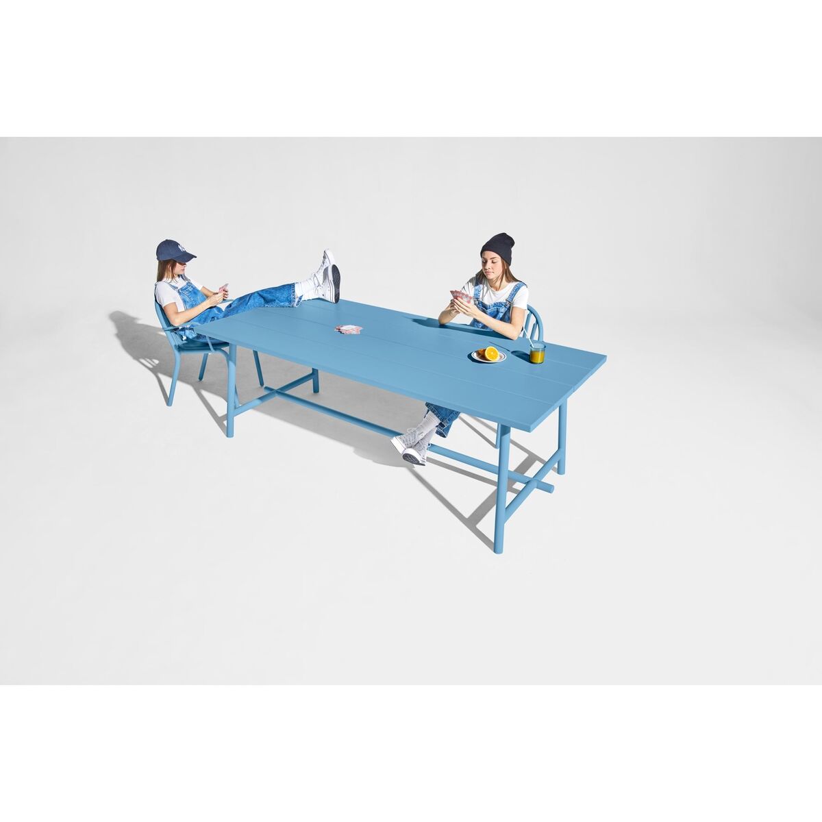 Fred's Garden Table Wave Blue