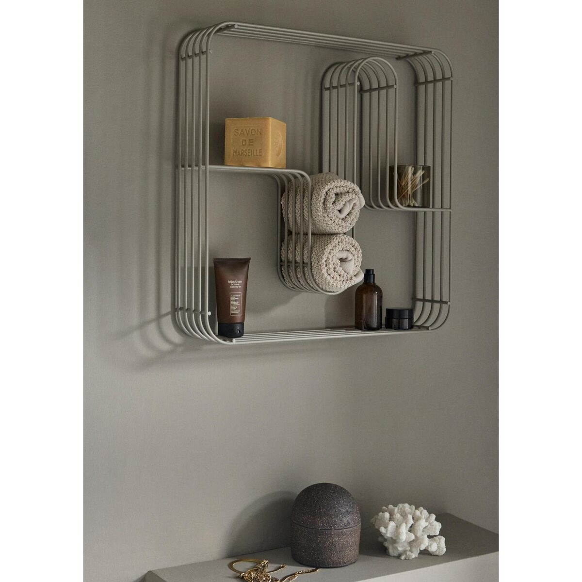 CURVA Shelf Display Rectangular Silver