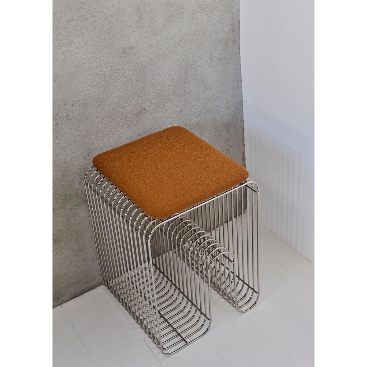 CURVA Siddehynde Til Skammel Amber Bouclé