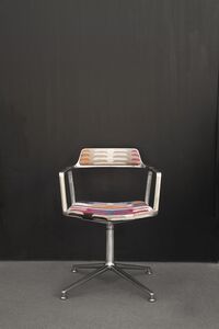 452 Swivel Swivel Chair Guesthouse Edition Todos Santos Mexico Jacquard Fabric/ Aluminum