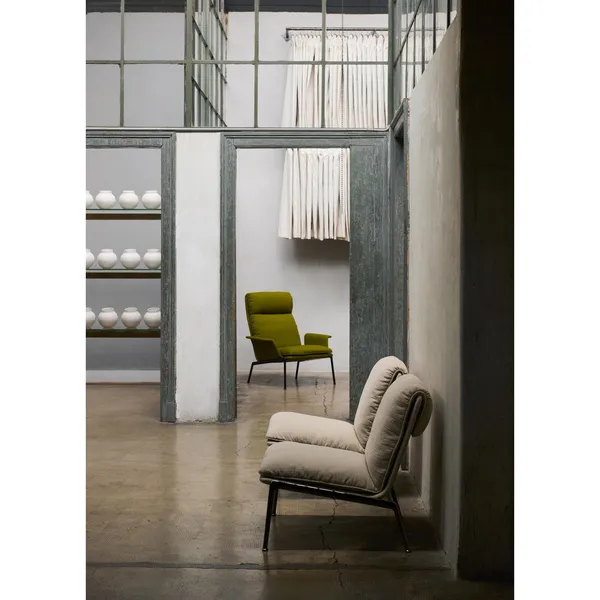 Muno LN17 Armchair With Armrests & High Back Dark Chrome/Noble Leather Black