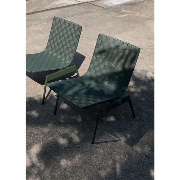 Ville AV44 Outdoor Armchair Warm Black