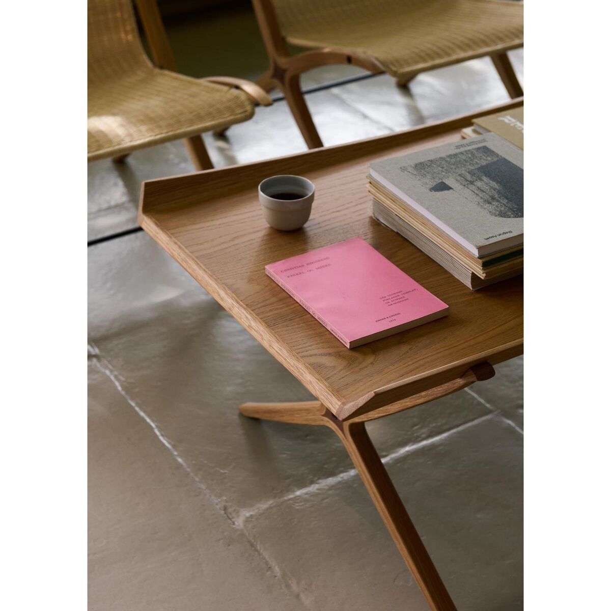 X HM13 Couchtisch L120 Eiche Lackiert