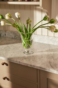 Karla Vase 26 Wavy Clear