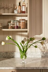 Karla Vase 26 Wavy Clear