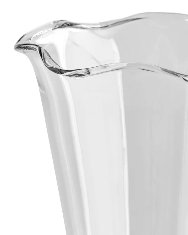 Karla Vase 26 Wavy Clear