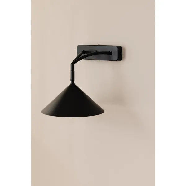 Curve Wall Lamp Black