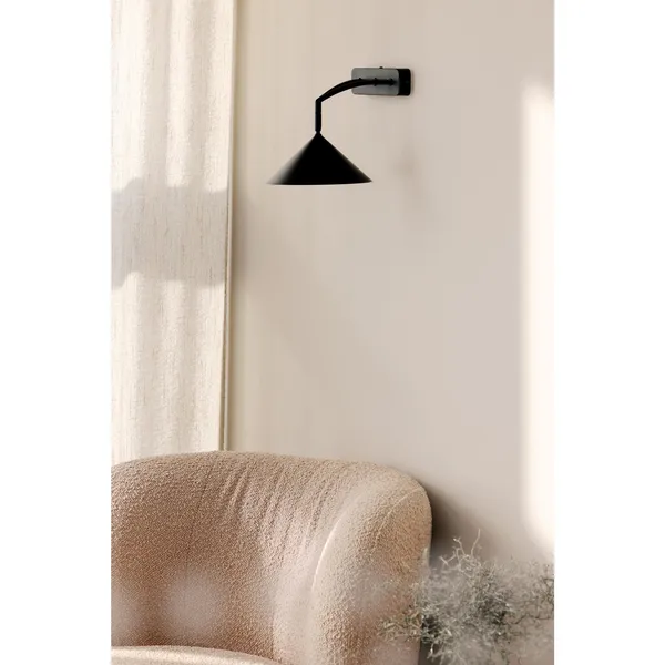 Curve Wall Lamp Black