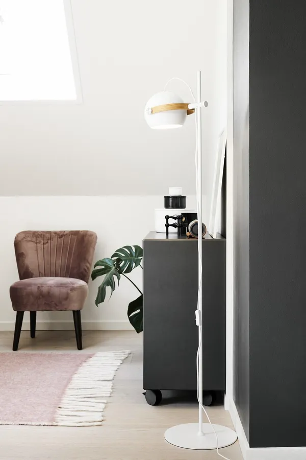 D.C Gulvlampe Ø18 Sort/Eg