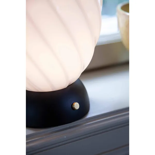 Twist Oval Bordlampe Opal/Sort