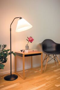 Berlin Stehlampe, Messing