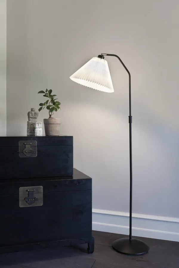 Berlin Stehlampe, Messing